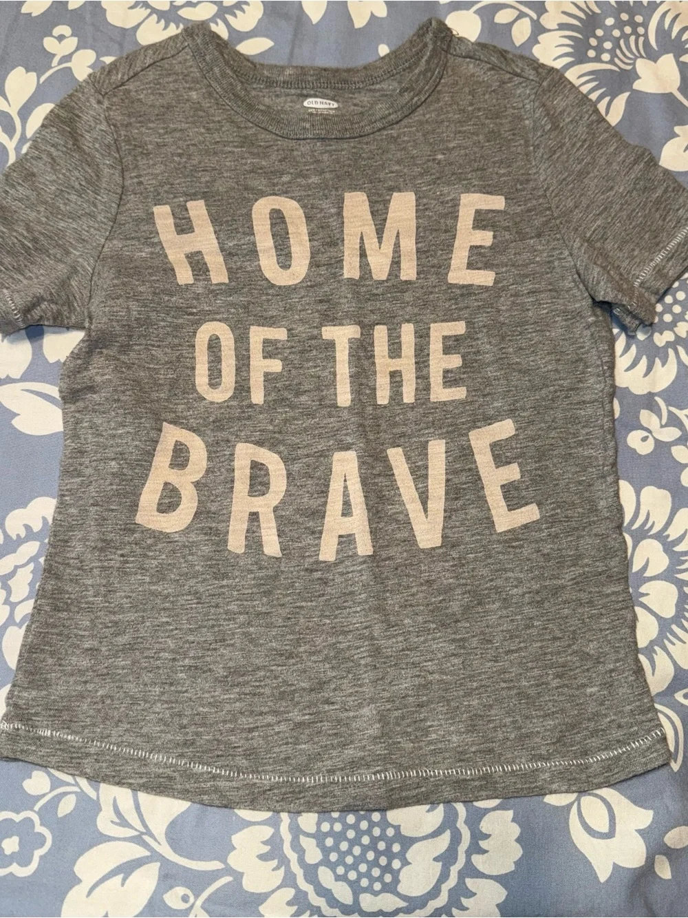 Old Navy Gray Tee with Cream 